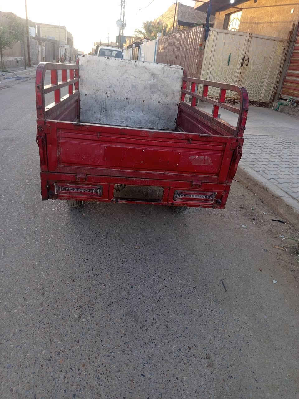للبيع دايوان اوراق كاملة اصولية مكان بغداد حي انصر السعر 700شراي ينتصل فقط  ***********
