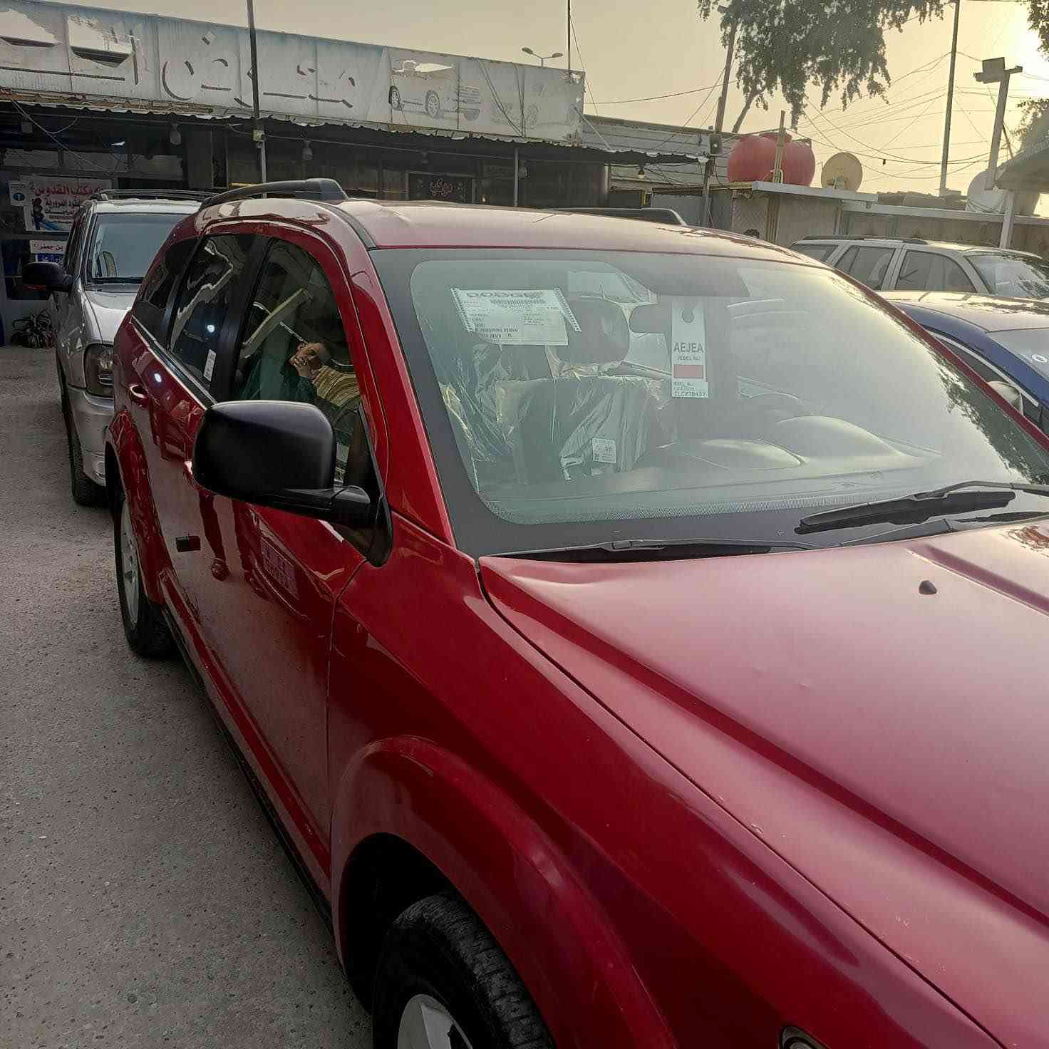 دوج جورني مديل ٢٠١٧ بيها قطعتين وبارد 
ستفسار على الرقم *********** Colombo, Sri Lanka
