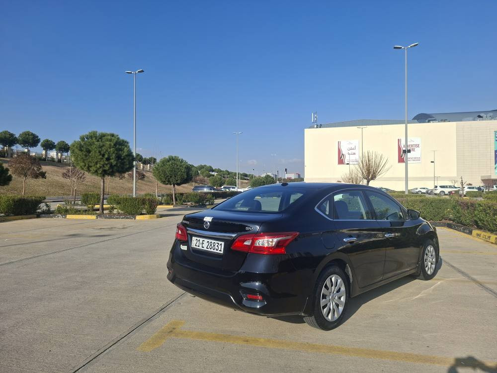 Nissan sentra 2017

مواسەفات SV
  مەکینە و گێر نەکراوەتەوە - سەیارەیەکی زۆر پاک و بێ مەسرەفە 
دوو پارچەی هەیە ( چاملغو بۆنید بێ ناو گرتن بێ ئێرباک) 
45 هەزار مایل رۆشتووە
سەنەوی تازەیە تا 2028 بەناوی خۆمە و تەحویل و غرامەو بەناوکردن بە شەرت
تلفون / ***********
شوێن / سلێمانی السليمانية, العراق
