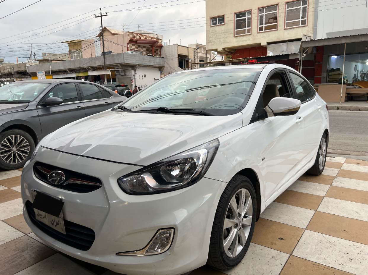 هؤندا اكسنت  ٢٠١٢  فول مواسفات
گئرتؤماتيك
٥باليف 
سلايت 
سوكان فوليوم
ABS
شاشه ئايپاد
ئاوينه ئيشاره ت 
پئنج ويل كه پ
چاملغى دواوه و بستك سندوقى بؤياغه
سؤنه ره كه م داناوه 
نرخى ٩٣وه ره قه و كه مه م مجال 
ژماره مؤبايل      *********** أربيل, العراق
