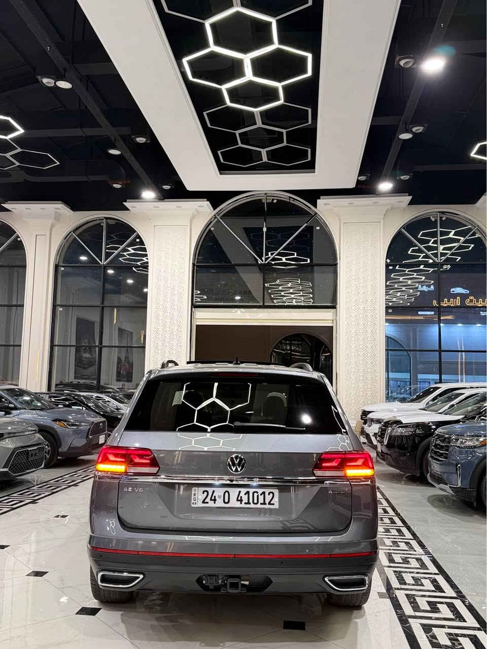 فوكس واجن اطلس وارد امريكي موديل 2023  محرك V6 سلندر مواصفات SE پلاس يعني فول فول شاشه جبيره كاميره خلفي شاشه امامي إلكتروني بصمه شغال عن بعد بانوراما كشنات خلف كشنات كهربائي كشنات تتفيه🔥بريك بصمه تبريد مركزي ٧ راكب اشاير مريات رادار جانبيات رادار امامي حساس امامي حساس خلفي سندوك شفت جامات خلف برداد بلادي فور ويل يعني دبل اكسل لايت ليد زينون ويل كروم تحكم استيرن تحديد سرعه بعد هوايه مواصفات بيها سياره مكفوله بدون حادث بشرط فقط واگع شي عن جملغ بونيد يعني مابيها حادث بجم خلف كبس حتا دعامياته بلادي بشرط بدون دواخل بدون ارباك بدون تعديل بدون شخوط بدون بقسات كله سليم بشرط سياره ماشي ٤١ الف گير محرك بشرط سياره مرقمه رقم سنويه كله جديد بشرط تحويل اووكاله مكان سياره إربيل شريكه ابو ظبي كارس. سعر. 243$🔥😳

*********** وتساب
***********. و أربيل, العراق
