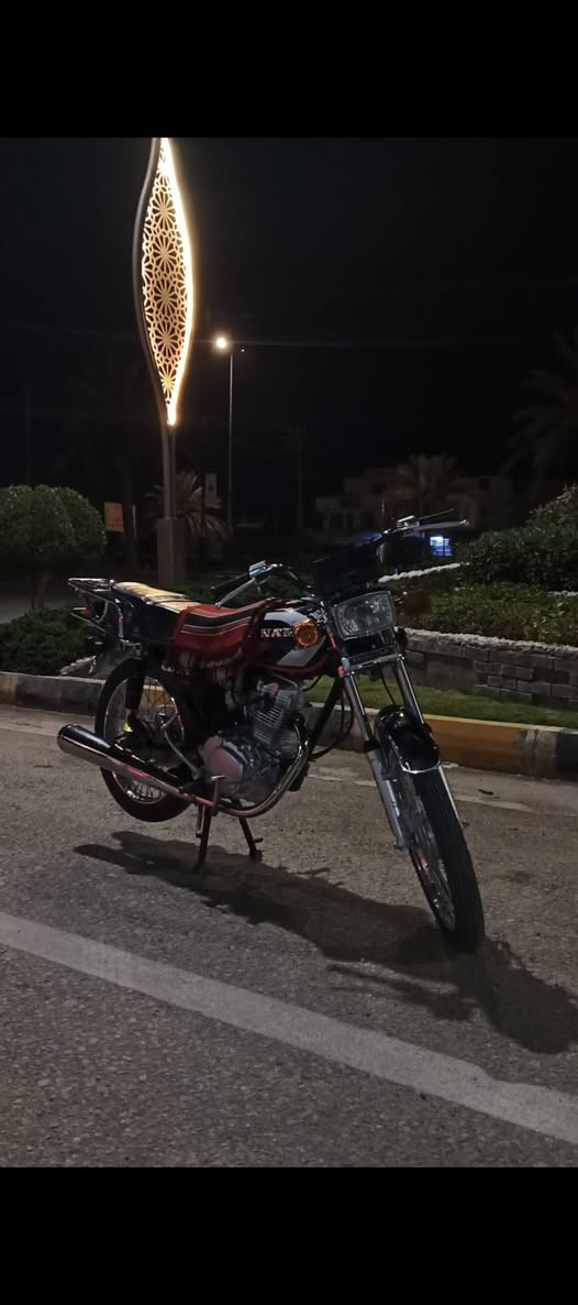 دراجه اربعه كير موديل 25 نضيفه دراجه سعر 650 وبيها مجال المكان كربلاء القدسه قرب مدينه سيد الاوصياء *********** 
مو شراي لتتصل اخيك
