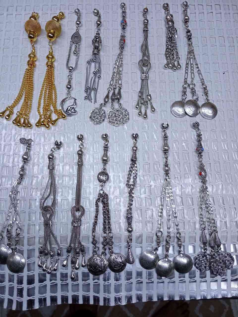 السلام عليكم
كراكيش انتيمون مغطس بالفضه مع قطعتين طلاء ذهبي ثابت شغل اسطه بدر المجموع 15 قطعه 
السعر 33 الف شامل أجور التوصيل والسعر قطعي


**إذا كنت صاحب هذا الإعلان وتريد حذفه لأي سبب، رجاءا أرسل رسالة إلى الدعم الفني**