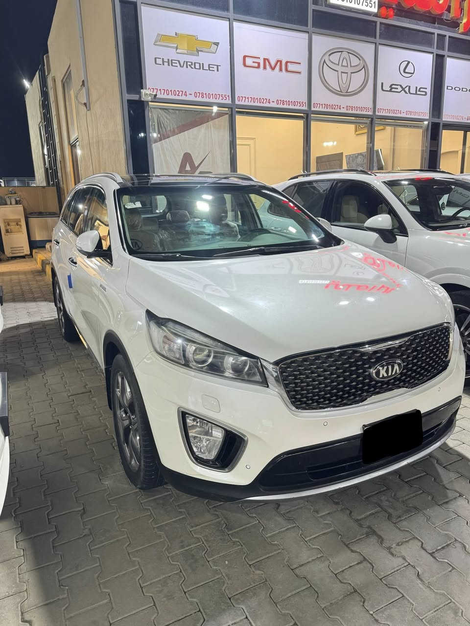 السلام عليكم
للبيع 
كيا سورنتو خليجيه 
موديل 2016
فئه SPECIAL
لون ابيض 
رقم بابل اب اسمي تحويل مباشر  مشروع وطني 
مكفوله كفاله عامه صبغ او التبديل  عدا بارد بل جاملغ الأمامي كلش بسيط 
عداد المسافه 130
مواصفات السياره
جلد 
تحكم استيرن 
كشن كهربائي
تحكم استيرن 
أشاره بل مري +مري شفط +إشاره تركيب 
بصمه 
جنطه كهرباء 
لد امامي 
لد خلفي 
لايت عدستين 
ويل كب 
زراك بل لايت 
بانوراما 
٦سلندر 
٧راكب 
تبريد ٣قطع 
فور ويل او شغال يعني ما شايليه 
انضمه قياده نورمل و سبورت و ايكو 
السياره جديده بمعني الكلمه حداديه تخم تاير كير مكينه كلهن جدد او اي نقص ما بيه او ما يحتاج اله دينار 
مكان السياره كربلاء المقدسه 
للشفسار اكثر ***********
