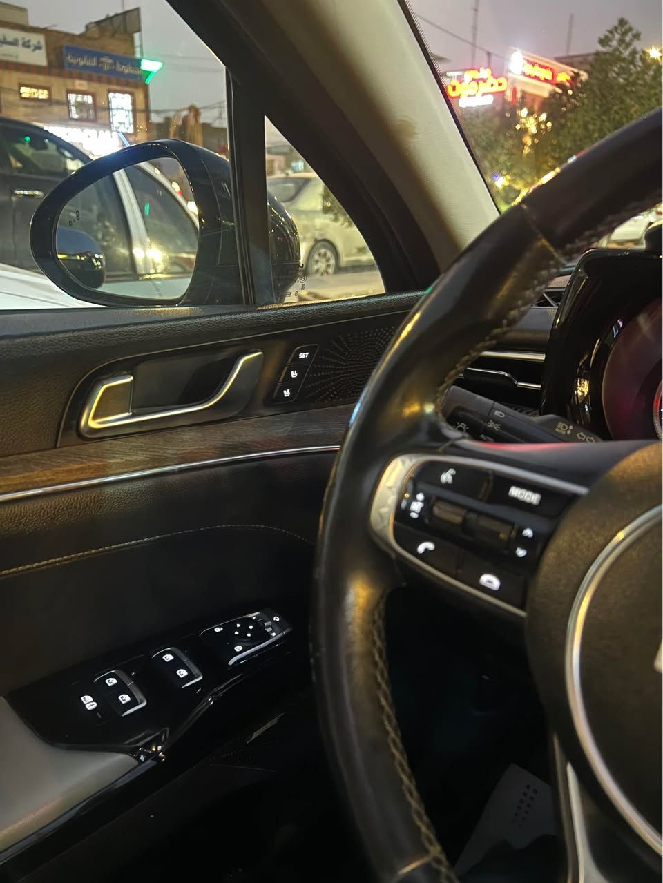 كيا K5 موديل 2022 فل كامل EX بانوراما
 • الفئة: EX 
 • سقف بانوراما
 • 5 كاميرات (360°)
 • رادارات أمامية وخلفية وجانبي 
 • حساسات (360)
 • نظام المحافظة على المسار
 • قيادة شبه ذاتية
 • مقاعد جلد
 • تدفئة وتبريد المقاعد
 • تشغيل عن بُعد + ترحيب
 • مرآة تعتيم أوتوماتيك
 • بصمة دخول وتشغيل 
    . ماشيه =70 km
.  مري قلاب 
  .  

الحالة:
حادث خفيف – صبغ بس البنيد 
الشاصي سليم 100%
الإرباك سليم 
لا يوجد أي قطعه تبديل 

السيارة نظيفة جداً وجاهزة للاستخدام
السعر = 175
رقم = ***********
