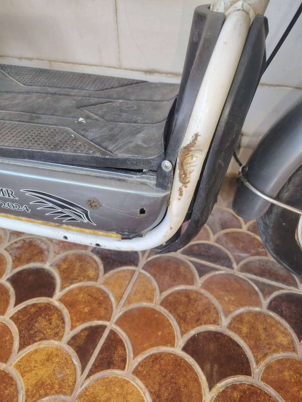 سلام عليكم بايسكل شحن لل بيع اي عيب مابي بطاريات شغالة نسبة بطارية 90%  ماعدا هاي بوري طاب جوة سعر 150 أو بي مجال لل طيبين


**إذا كنت صاحب هذا الإعلان وتريد حذفه لأي سبب، رجاءا أرسل رسالة إلى الدعم الفني**