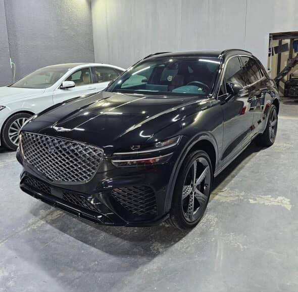 Gv70 2023 sport prestige V6 TT
اعلى موصفات بلgv70
ماكو داعي اذكرهم 
السياره مرقم بغداد
ماشيه 28 الف
الحادث والسونار مرفق بلمنشور 
السعر 355 قفل
اتصال ع الرقم ***********
