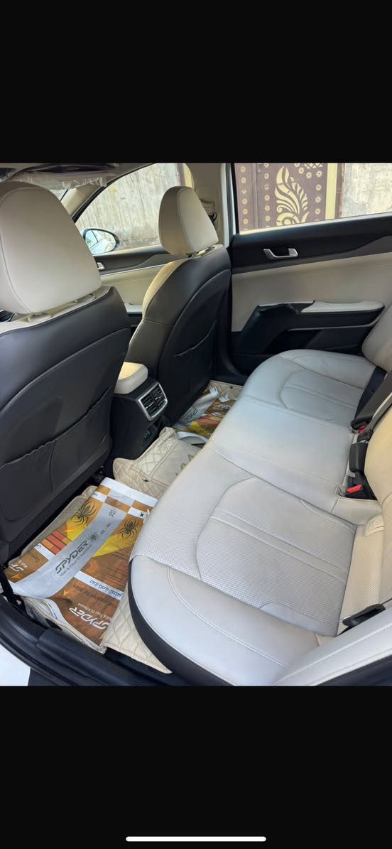 ٢٠٢٤ خليجي كفاله 
ماشيه ٥٠ 
مرقم بغداد 
مواصفات معروفه 
عنوان بغداد 
***********
