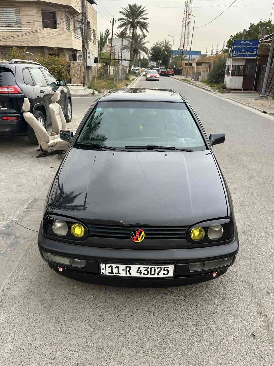 السلام عليكم كولف موديل 94 محرك 2000 اوتوماتيك تبريد تدفئة سنترلك تخم تاير جديد باتري جديد سياره كلشي يشتغل بيها سياره محرك كير جدد صدر كامله امامي خلفي اذاين كلها  اريع جام مع ماطور كامل جدد درايم شفتات جدد كلشي مذب عليها شي سعر 58 وبيها مجال للاستفسار على رقم ***********
