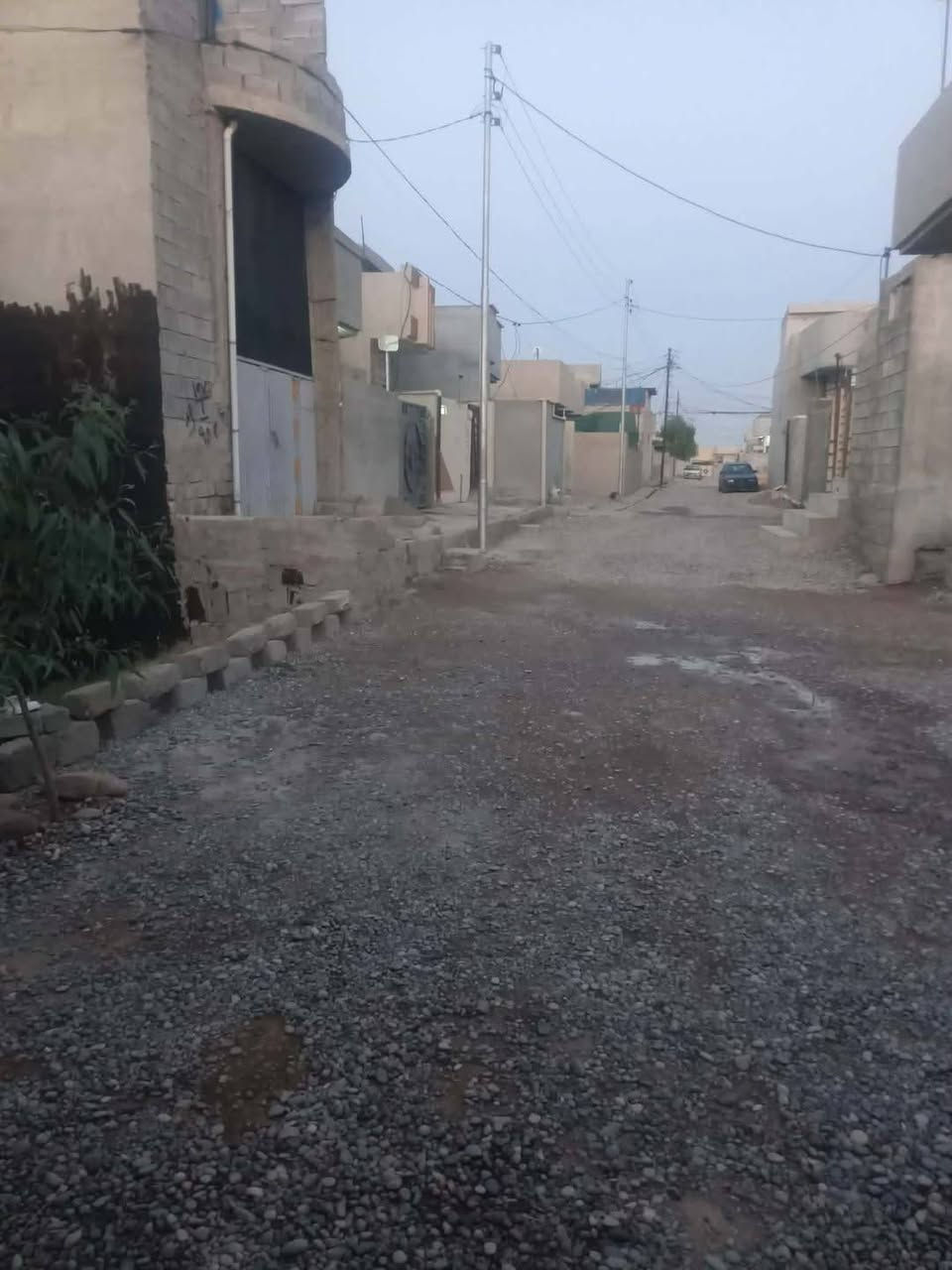 السلام عليكم
البيت لبيع قرار ٢٥ زراعي وصل بلدية فول خدمات بسمي اوراق تحويل مباشر وتكفل بي جميع قوانين دوالة مساحة البيت ١٠٠ واجه ٥ عمق ٢٠ شارع القوسيات قرب غرفة تجارة 
*********** خاص مغلق السعر ٥٥ ؤيرهم اقساط ٣٠ مقدمة وبل شهر ٥٠٠
