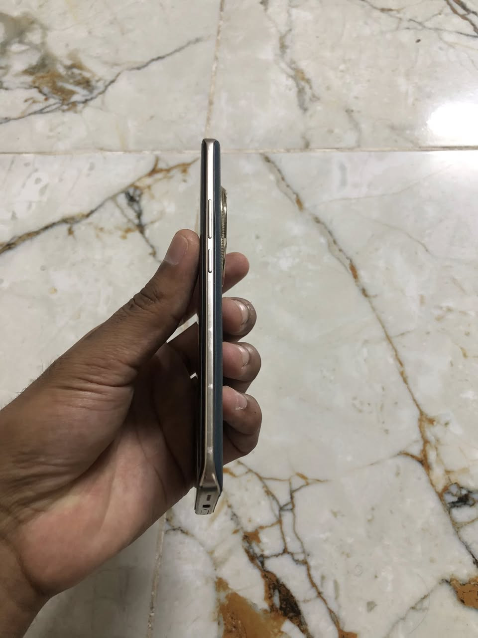 السلام وعليكم البيع فقط ريلمي 13بروبلص ذاكره 512بطاريه 5200بل شحن فول رام 24 الجهاز نضيف حيل كاميره زوم120اكس ببجي 90فريم الجهاز بي نقطه بل شاشه موضحه بس شرط ماتضر شاشه اصليه الجهاز مفتوح منضف كاميره باقي شرط الجهازكارتونو موجود بس الشاحنه ماكو السعر ٢٩٠بي مجال قليل مكاني ايمن


**إذا كنت صاحب هذا الإعلان وتريد حذفه لأي سبب، رجاءا أرسل رسالة إلى الدعم الفني**