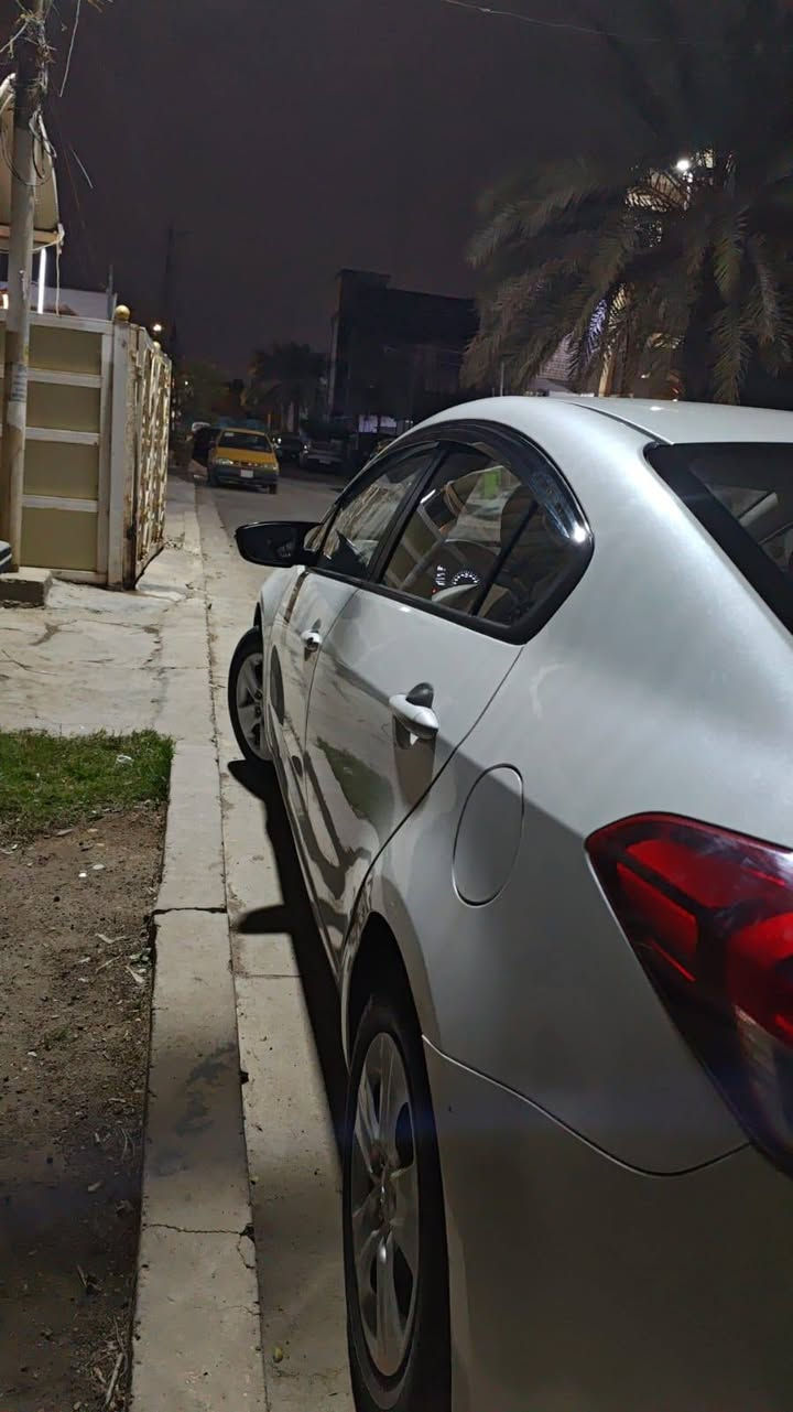 سلام عليكم سيراتو موديل 16 مكفوله كفاله ماشيه 33 حقيقي بعده على  وضع لشركة سعرة 135 عنواني بغداد الدورة رقم ***********
