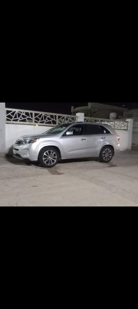 🚗 إعلان بيع سيارة: كيا سورينتو 2014 (فول مواصفات) 🚗
السلام عليكم ورحمة الله وبركاته..

متاح الآن للبيع سيارة كيا سورينتو (Kia Sorento)، وارد أمريكي، بمواصفات ممتازة ونظيفة جداً.

📌 أبرز المواصفات:

 الموديل: 2014

 الفئة: فول مواصفات

 السقف: بانوراما بالكامل 💎

 حالة البودي: يوجد 3 قطع صبغ (خارجي فقط) بدون دواخل (الداخل سليم تماماً وشرط الفحص).

💰 السعر:

 145 ورقة (14,500$ دولار) وبيها مجال للشراي الطيب.

📍 مكان السيارة: محافظة صلاح الدين - ناحية الإسحاقي.

📞 للتواصل والاستفسار: ***********
