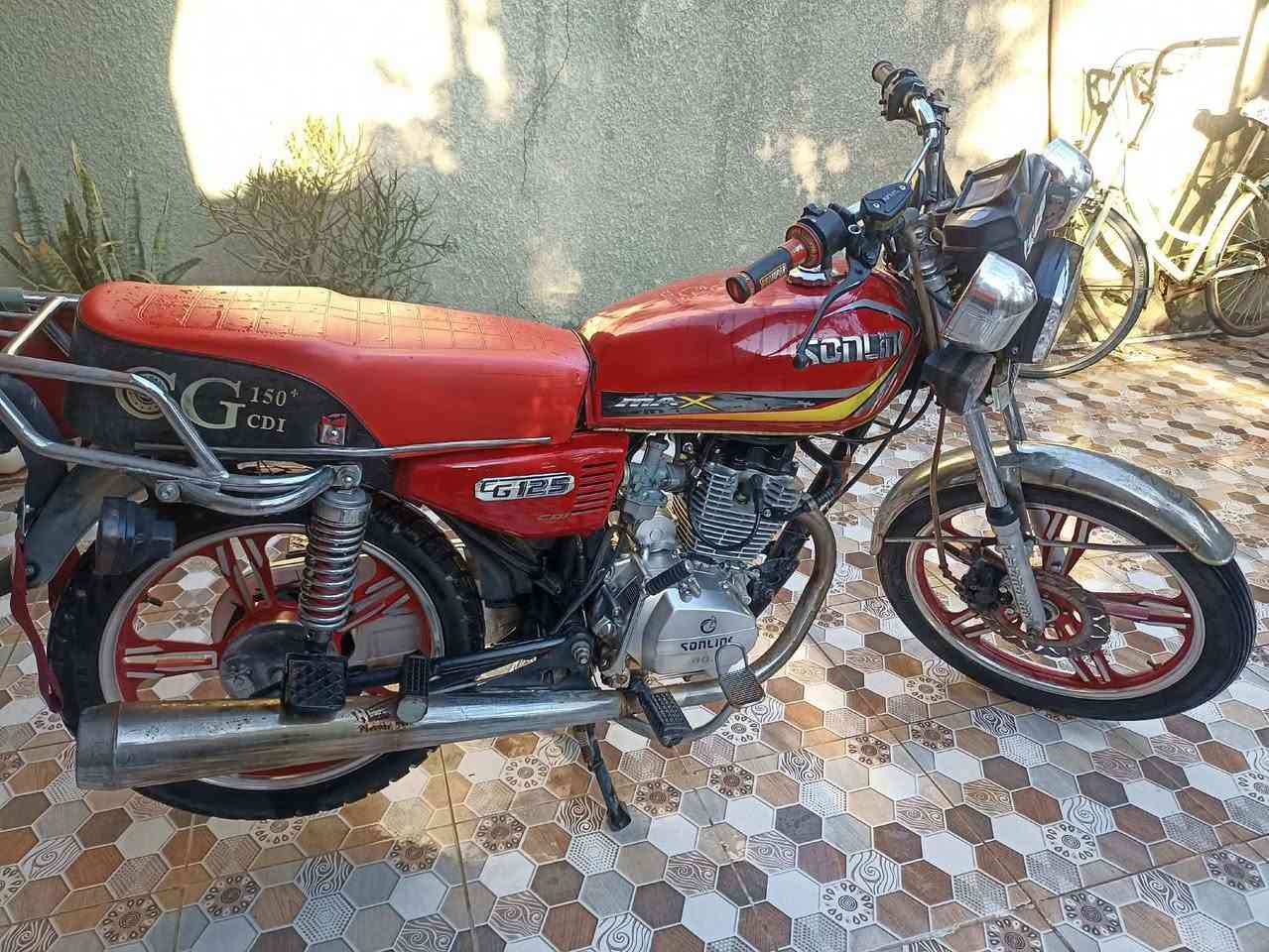 سلام عليكم دراجه سيفان موديل 23 إدراجه خير من الله لاتنقيص ولا تبخير كهربائيات كله شغله شلعه خير من الله العنوان ديالى بعقوبة الحديد الهاتف ***********السعر 500 وبيه مجال حك لجيه
