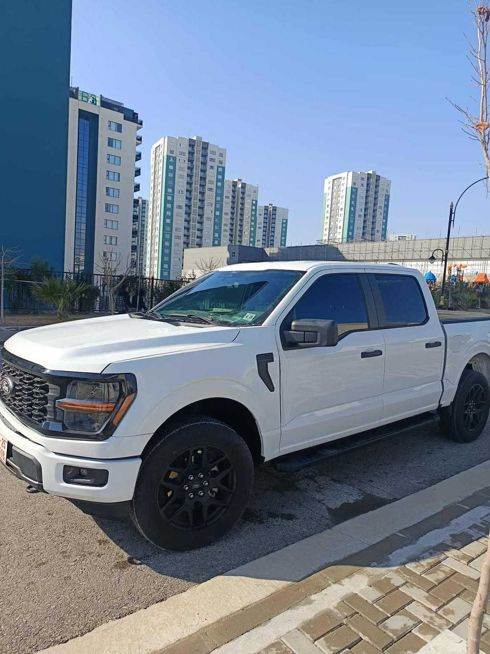 فورد F150 موديل ٢٠٢٤ مواصفات STX مواصفات معروفة شاشة كلير و فور باي فور رادار و كيج الكتروني بعد هواية محرك ٢,٧ توربوو ماشي ١٢ الف ضرر جداا بسيط شبرين علي بنيد بيهاء صبغ بدون اي صرر داخيل ارباك سليم رقم شاصي موجودة مكان سليماني ترقم شيمالي لون ابيض ثلجي مميز سعر ٣٣٥ ورقة لمزيد 
***********
***********

1FMCU0GN3RUB43576
