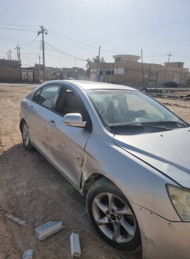 سيارة ام كراند موديل ٢٠١٢ للبيع محور كورلا التبريد شغال سيارة بيها نقوصات بسيطه سنويتها ساقطه وصاحبها موجود السعر ٣٨وبيها مجال بسيط  مكان السيارة الناصريه الاسكان الصناعي رقمي *********** ناصرية, ذي قار
