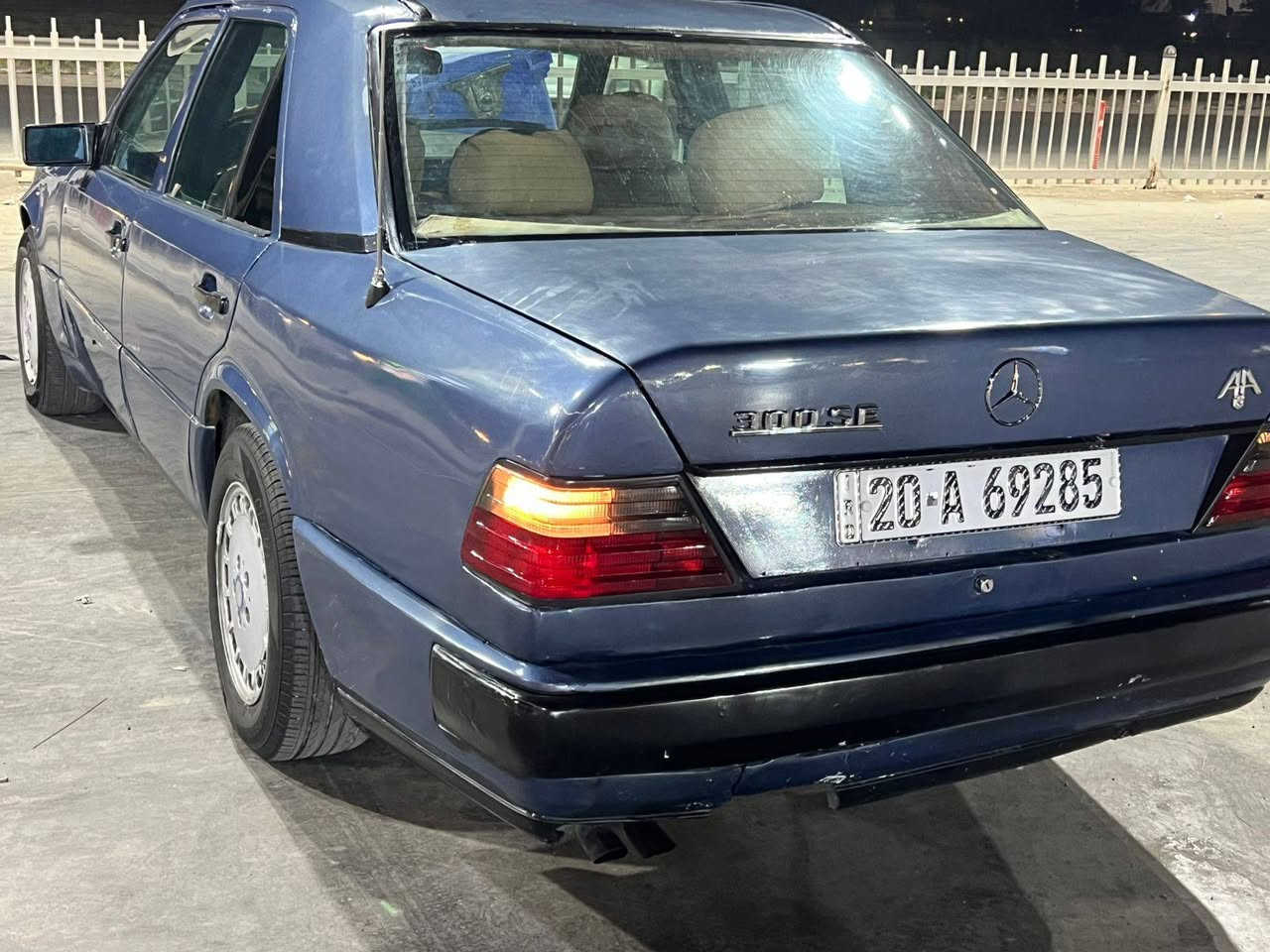 للبيع مارسيدس دب 88السعر 42 بيهه مجال للشراي هاتف ***********
