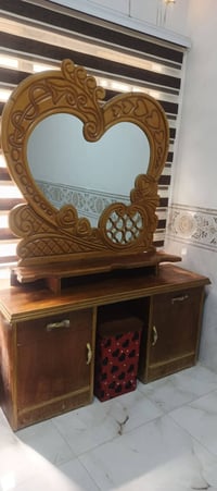 بيع مرايه غرفه النوم السعر على خاص 07517603714
