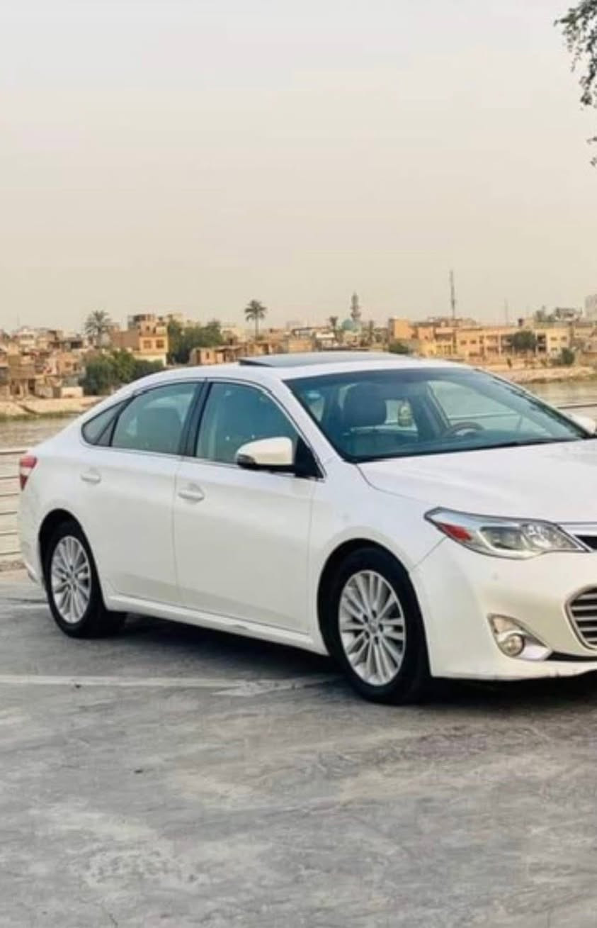 افلون  ابيض صدفي باب سكن فقط مرشوش اثر شخط والباقي مكفول رقم بغداد انكليزي بااسمي موديل 2013خليجي فول مواصفات لمتد تدفئه تبريد كشنات حساسات امامي خلفي   لايت  زينون سلايد روف برده خلفيه  ثلاثه انضمه قياده سياره جاهزه مناقصها اي شي. مكان كركوك للاتصال ***********///***********.  السعر١٨٩
