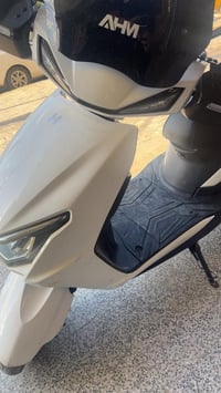 للبيع  🚲 دراجة شحن كهربائية “فضائي” للبيع  * 🔋 بطارية 6 وحدات، كلها جد...