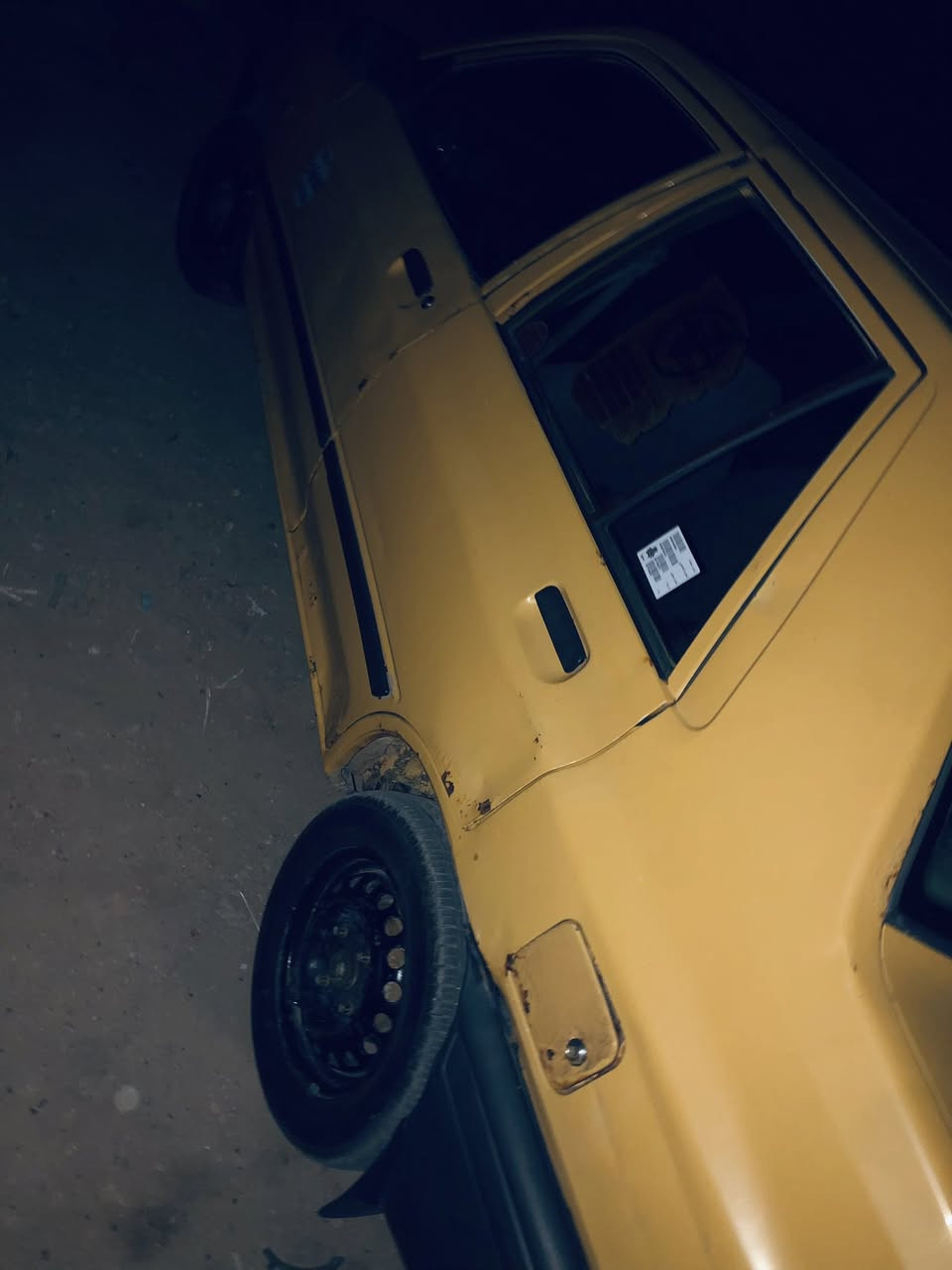 السلام عليكم سايبه للبيع مديل15كفاله من الضربه وكير ومكينه خياسات بصيطه سياره بلاد السعر27مجال بسيط قادسيه سنويه28مصفره هيئه وغرامات***********
