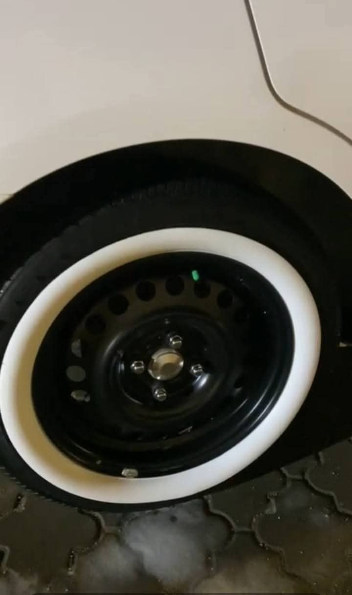 (عرض خاص لمده محدوده) 
إطار أبيض حجم 13 و14 و15 و16
تخم 30 الف
للحجز ***********
