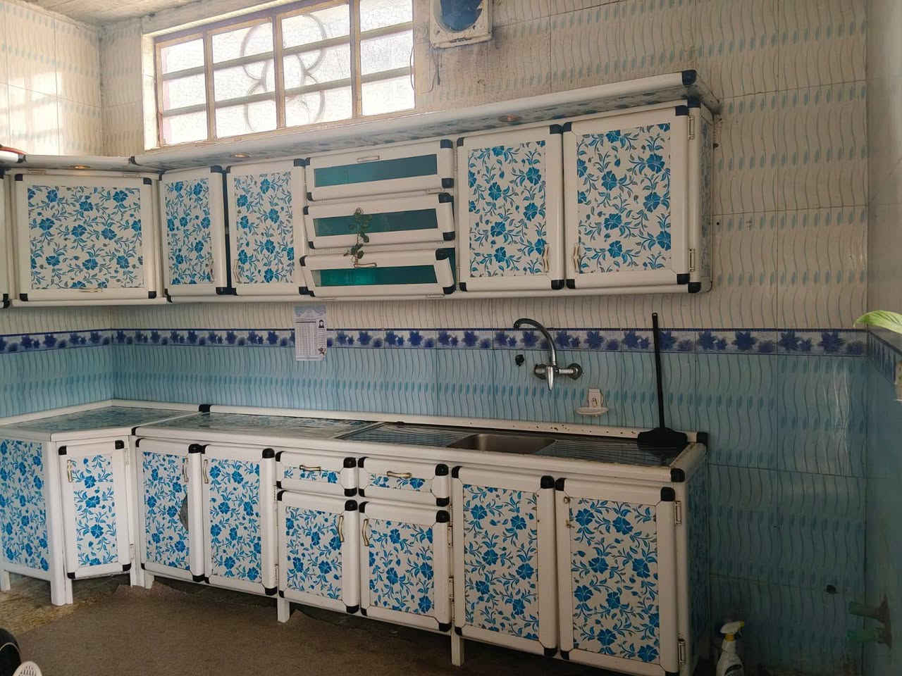 السلام عليكم من رخصه اخونه الادمن
كاونتر طول 5 متر. نظيف 

يراد ترايش مال السنكي 

سعرة 550 وبي مجال حك الكروه 

كربلاء قرب المعهد الفني على طريق طوريج 

***********
