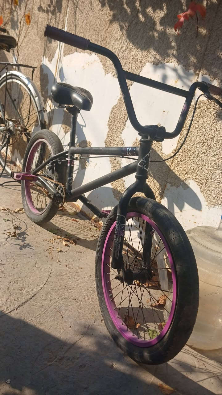 ب١٠٠ مكاني حي الجهاد ***********
