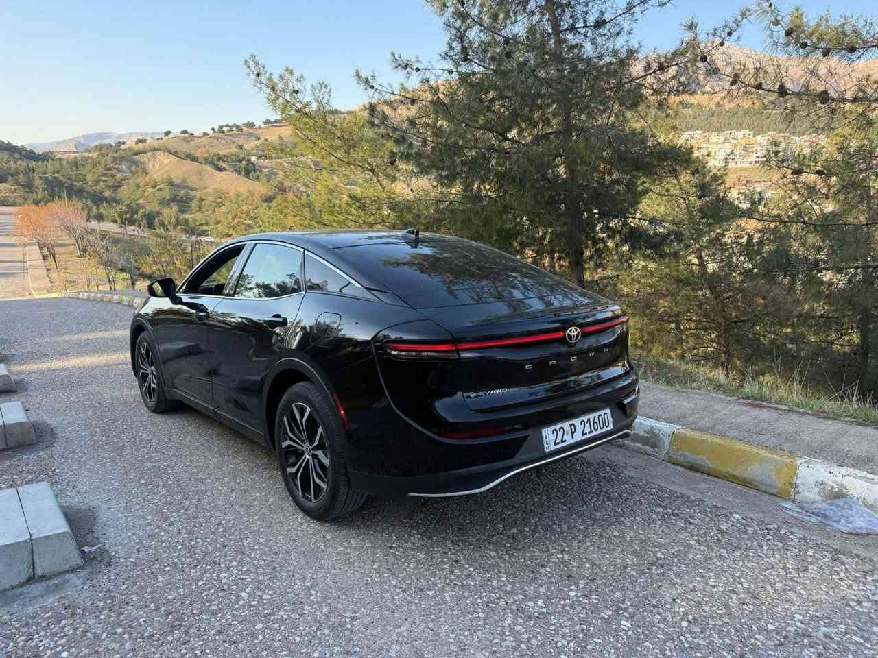 تويوتا كراون XLE موديل 2024 محرك 2.5L 4 سلندر هايبرد ماشي 3 الف مرقم كامل بدون صبغ بدون ايرباك بدون داخل بدون ايرباك
السيارة نظيفة

💎 ســعــر ✅ ::  الــرد تلقائي📮

المواصفات
نظام هايبرد اقتصادي
دفع AWD
شاشة وسط كبيرة
شاشة عدادات رقمية
ابل كاربلاي اندرويد اوتو
تشغيل بصمة دخول ذكي
تكييف اوتوماتيك قطعتين
كروز كنترول ذكي
رادار امامي
المحافظة على المسار
نقطة عمياء
حساسات امامي وخلفي
كاميرا خلفية
لايتات LED
جنط 19

رقم صاحب السيارة 
***********
