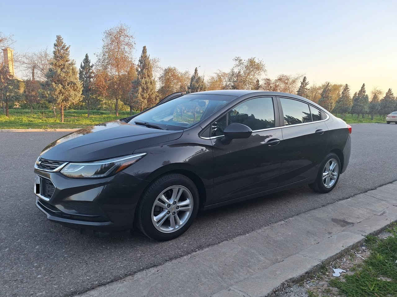 شوفرلیت کروز ٢٠١٧ نفتی ، رقم هەولێر ، شغال ، تحدید سرعە، کشن کارەبایی و هیتەر ، ٤ قطعة ..
(***********)
