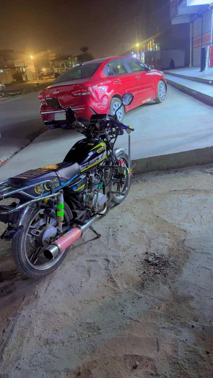 السلام عليكم شباب دراجة ايراني للبيع نوع سونك سيفان موديل 2024 دراجة نضيفة نضافة خير من الله السعر 650 وبهة مجال ***********
