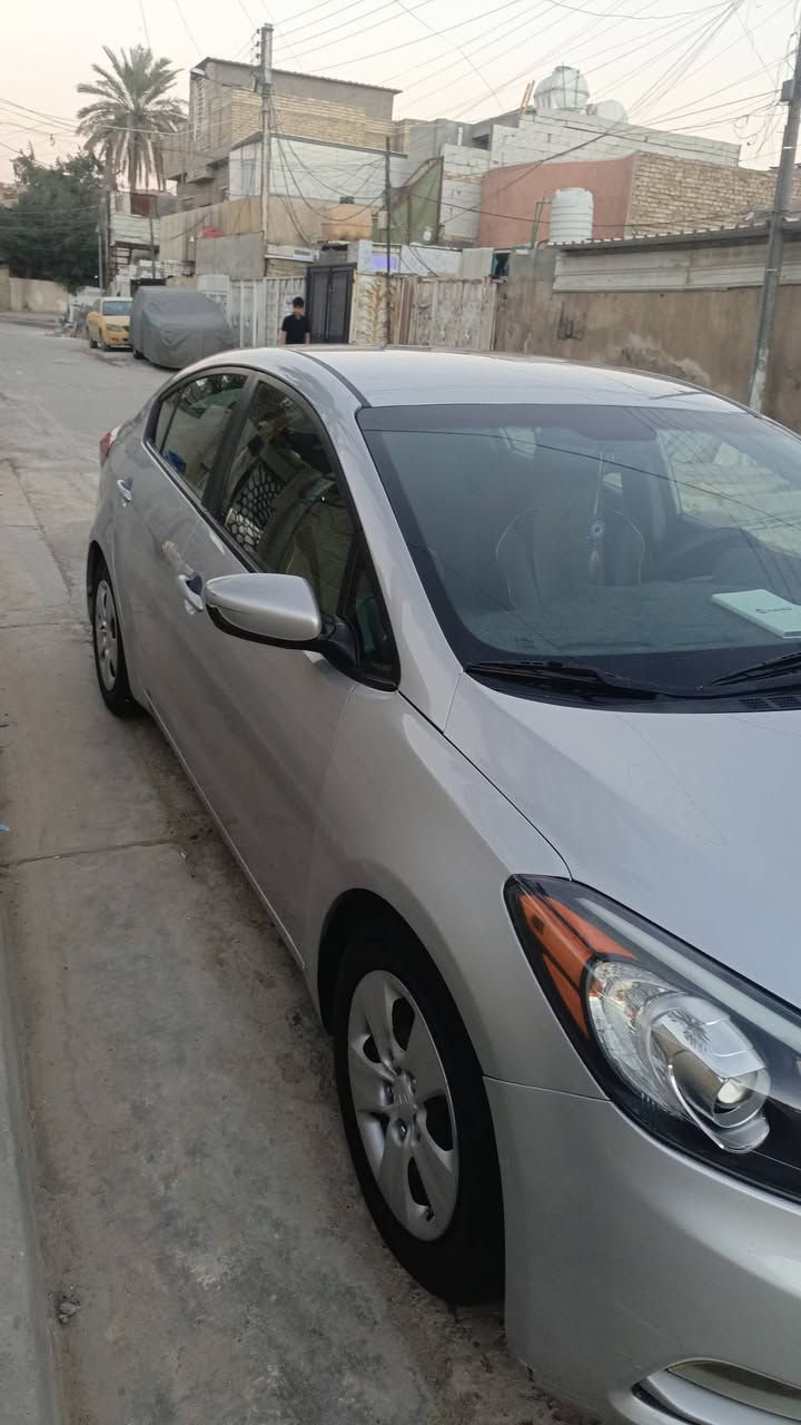 السلام عليكم فورتي 2016 للبيع بغداد باسمي ماشيه 146 السعر 100 ورقه*********** مكاني بغداد الشعب باقي التفاصيل السونار موجود وبيهه مجال حك الجيه
