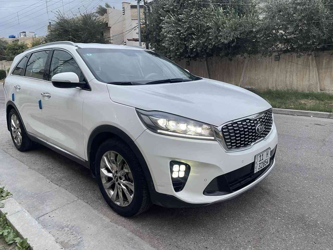 كيا سورنتو خليجي موديل 2020 رقم بغداد باسمي محرك 6 سلندر مكفوله من الضربه والصبغ بيه بارد شويه بلباب ورصعه بل بنيد ماشيه 68 حقيقي سياره جديده مواصفاته كشنات جلد 7 راكب جنطه كهرباء زنون لدات لردات خلفي تبريد 3 قطع حساس امامي خلفي مكاني بغداد الاطباء السعر 260 
  

***********
