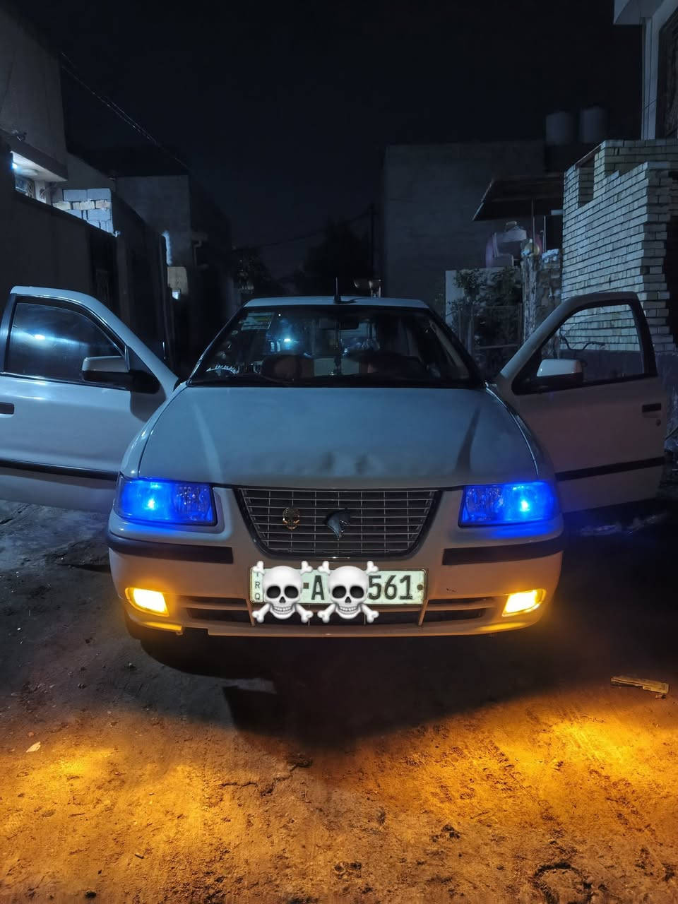 سلام عليكم سمند موديل 11 للبيع مابيها بس جاملغ عل بارد وطخه خفيفه رقم نكليزي كير ومكينه وحداديه خير من الله  مكان السياره طويريج السعر 40 وبيها مجال للشراي 
*********** 🥇
