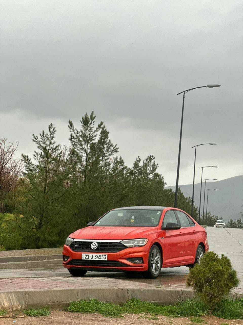 للبيع | فولكس فاغن جيتا R-Line موديل 2020

🚘 السعر: 167 قابل للتفاوض بالمعقول
📍 مكان السيارة: كركوك أو السليمانية
📞 للاستفسار: ***********

معلومات السيارة:

- فئة R-Line
- رقم السليمانية
- ماشية 55 ألف ميل
- محرك 1.4 تيربو
- ضرر جانبي سابق (باب السائق والباب الخلفي للسائق) وتم تبديلهما بأبواب أصلية من الشركة.

المواصفات:
✅ تشغيل عن بُعد
✅ تحكم بالستيرن
✅ مثبت سرعة
✅ أنظمة قيادة متعددة
✅ شاشة لمس كبيرة تدعم Android Auto وApple CarPlay
✅ بانوراما سلايد
✅ شاشة عدادات
✅ بصمة تشغيل وفتح وغلق الأبواب
✅ غلق جميع النوافذ من خلال البصمة
✅ رادارات أمامية وخلفية مع حساسات
✅ كاميرا خلفية
✅ تدفئة للمقاعد والستيرن
✅ تبريد ممتاز
✅ وباقي المواصفات المعروفة لفئة R-Line. تدعم هذه الفئة عادةً محرك 1.4 تيربو مع Apple CarPlay وAndroid Auto، إضافة إلى العديد من تجهيزات الراحة والسلامة.

🌟 للنشر والاستفسار عن بيع وشراء السيارات، تابعوا الصفحة وأرسلوا تفاصيل سياراتكم، والنشر مجاني.
