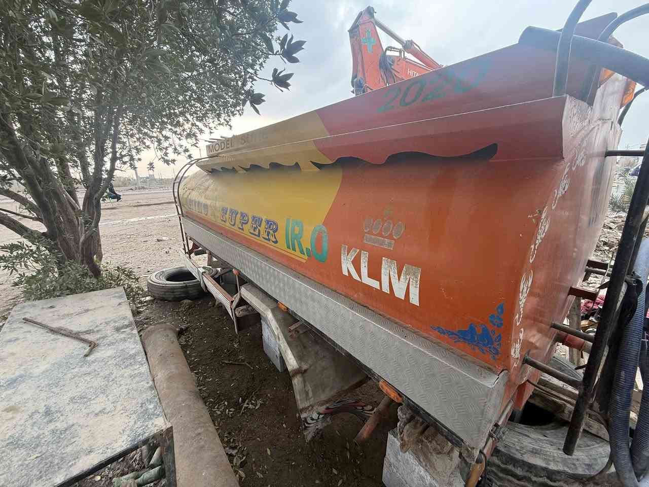 سلام عليكم تانكي 8 طن نضافه 80% عنوان البصره رقم *********** سعر مليونين ونص
