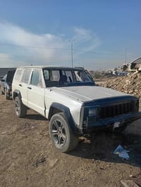 السلام وعليكم جبنالكم تفصيخ جيب شيروكي مصري الي محتاج ادوات تفصيخ يتصل...