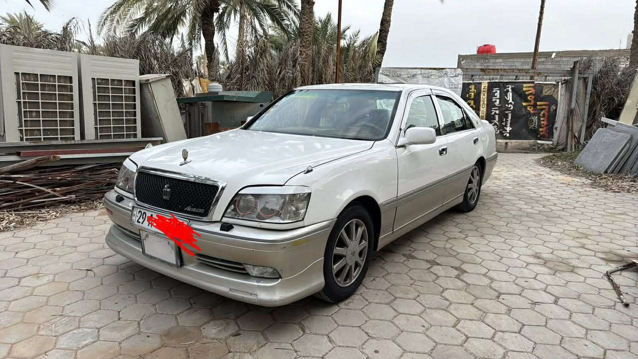 سلام عليكم من رخصة آدمن الكروب
سياره ملكه كراون جديده بمعنه الكلمه موديل 2004 رقم دولي ورقهما مميز حادثها الجاملغ الخلفي بس وصبغ عام الجماليه 
مواصفات 3 دكم 
تبريد ثلج
تخم تاير جديد 
حداديه جديده 
محرك ففتي2500 بلاد 
شاصي 71
غرفتها تخبل 
سنويه جديده 
سياره باسمي مداور ثاني يوم 
مالت الله سياره مال جناي 
السعر 135 وبيها مجال حك الجيه 
ما متواجد عل خاص 
الرقم ***********
