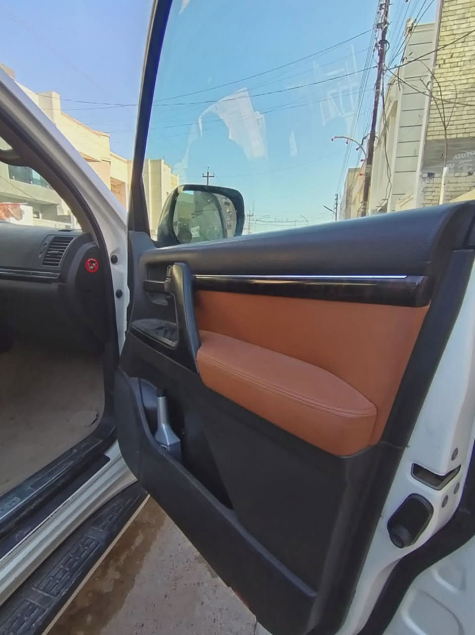 مديل ١٠ السعر ٢٢٥ قفل اتصل واتساب اي شي مكان المشتل 
***********
بيها صبغ بنيد مكان معين اثر تيزاب فقط وصبغ جاملغ خلفي شبرين بارد
