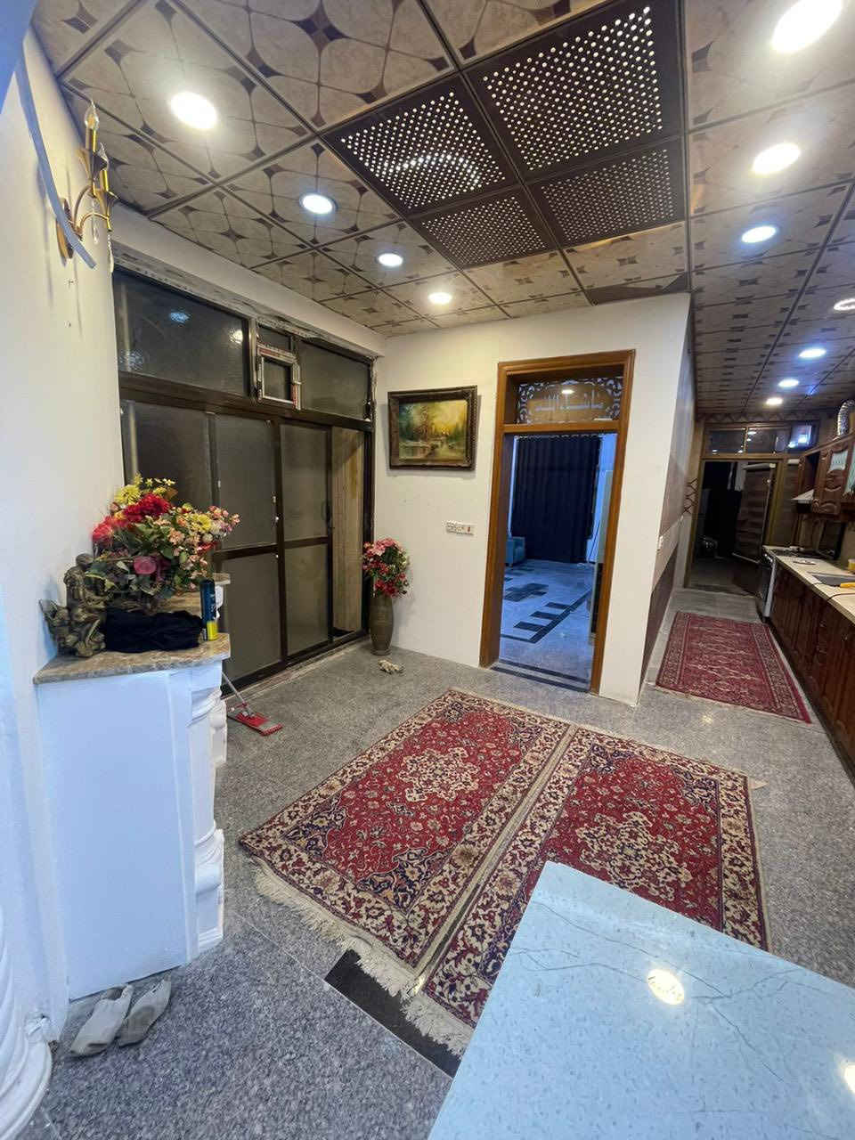 #للأيجار________في____السيدية
#طابق ارضي مساحة 150 متر مدخلين 

#يحتوي غرفتين نوم صالة مطبخ خدمات گراج 

#اجاره 800 

📞 للاستفسار:  

***********
