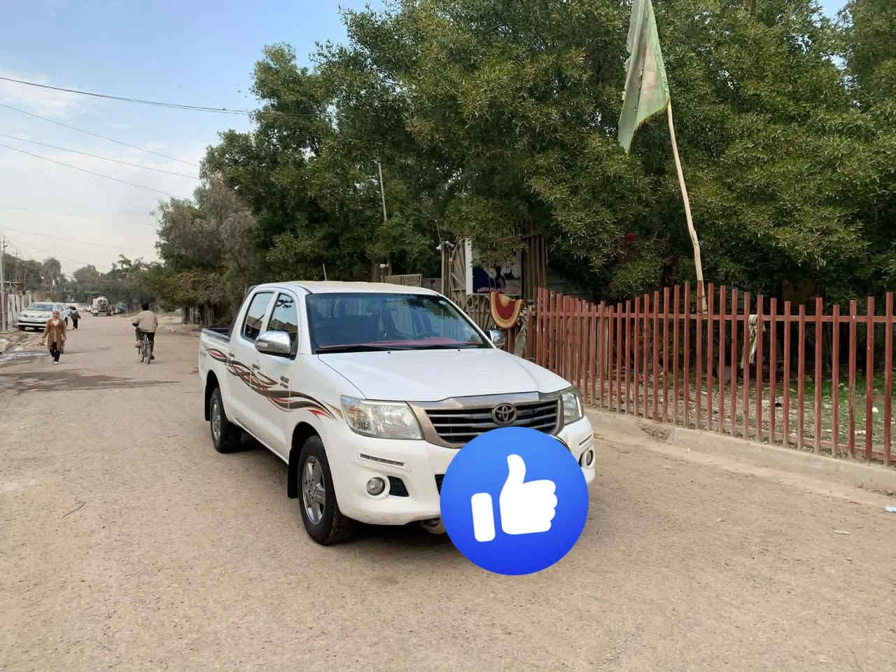 سلام عليكم عندي سياره البيع بيكم موديل 2015 رقم أربيل كير وتماتيك ماشيه99 ألف تحويل مباشر كوتي شاصي 19 سياره جديده وحلوه مكفول سبير مانازل عنوان بغداد ولشراي يتصل على *********** 
السعر 100 مستعجل عندي مريض
