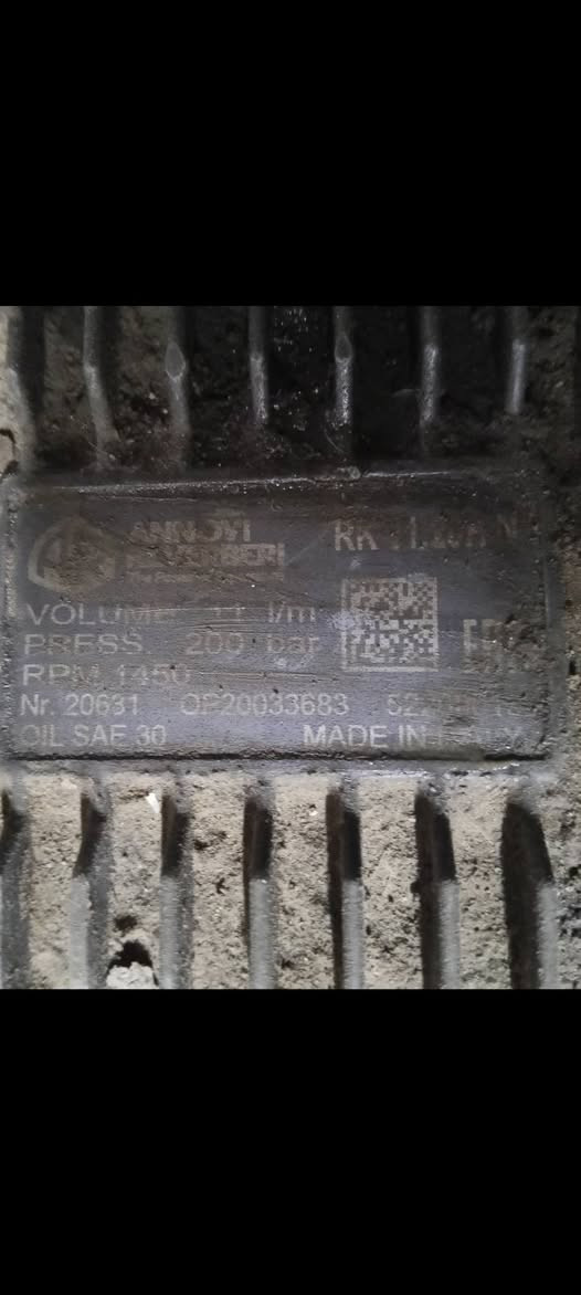 السلام عليكم 
عندي ممضخة غسل المضخة 200 بار ايطالي وياهه ماطور سنكل وياهه يده وصونده حوالي 12 متر 
السعر ب 550
الخاص مفتوح 
***********
