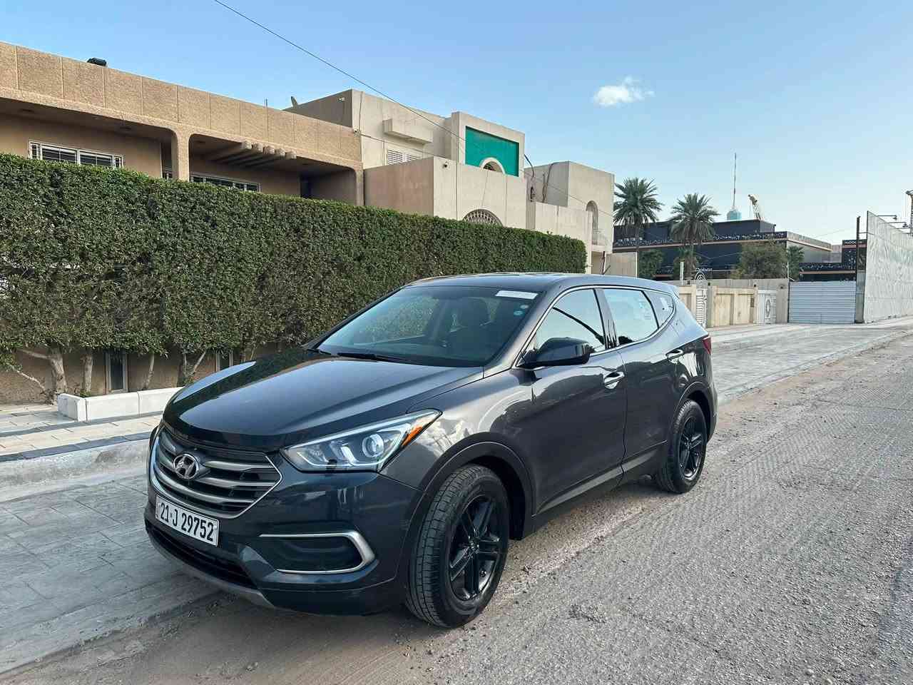 السلام  عليكم ورحمة الله وبركاته
🚗 هيونداي سنتافي 2018 | وارد أمريكي | رقم اسليمانية  🚗

التفاصيل:
 •  الموديل: 2018 وارد أمريكي
 •  المسافة: 59 ميل  
.  الحادث  : الي بصوره 
 •  الرقم: اسليمانية ، السنويه باسمي 
 •  المكان: بغداد 

السعر: 145 ورقة 💵 

للاستفسار اتصال او واتساب ***********
