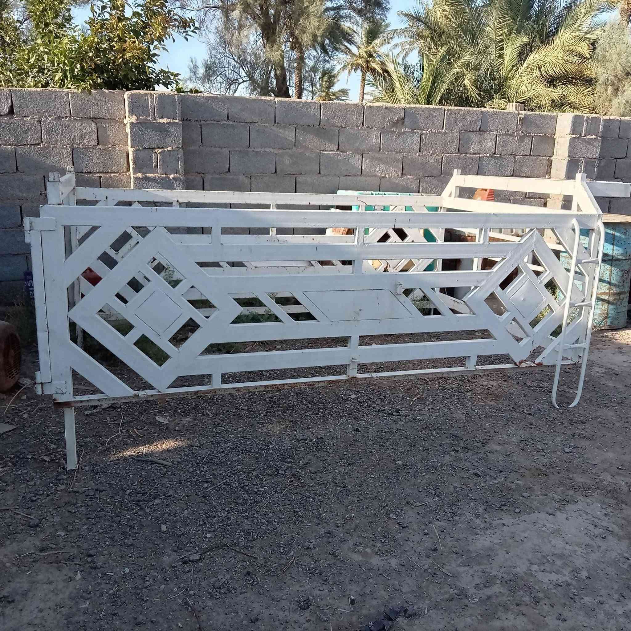 سلام عليكم محجر كيا نثيه للبيع السعر خاص الاستفسار***********
