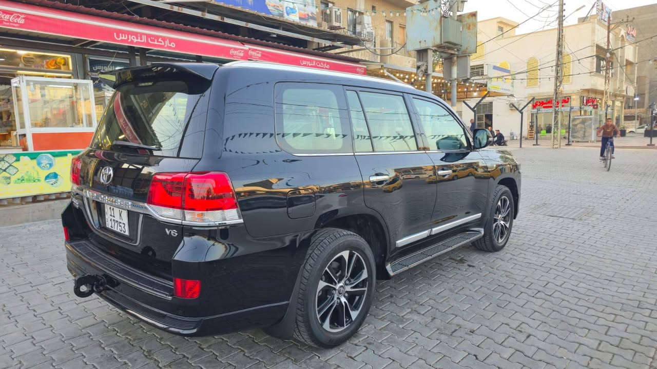 لاندكروز موديل 2021 بحريني باب أول فول مواصفات رقم بغداد الجديد بأسمي تحويل مباشر ماشية 90 الف كيلو مكفولة من الصبغ والحادث والتبديل والبارد كفالة عامة...
محرك 6 سلندر
بصمة أبواب أربعة وبصمة تشغيل وتشغيل عن بعد/ فتحة سقف/ كشنات جلد جوزي كشنات كهرباء/ 7راكب/ زراك لايت/ شاحن وايرلس/ صندوق كهرباء وشفط/ مري شفط وقلاب/ اربعة كامرات/ فور ويل/ حساس أمامي وخلفي أصلي/ ثلاث قطع تبريد/ ثلاجة/ وبعد اكو مواصفات معروفة للجناي...
مكاني بغداد الدورة هوررجب...
السعر 540ورقة وبيها قليل للشراي 
***********
***********
