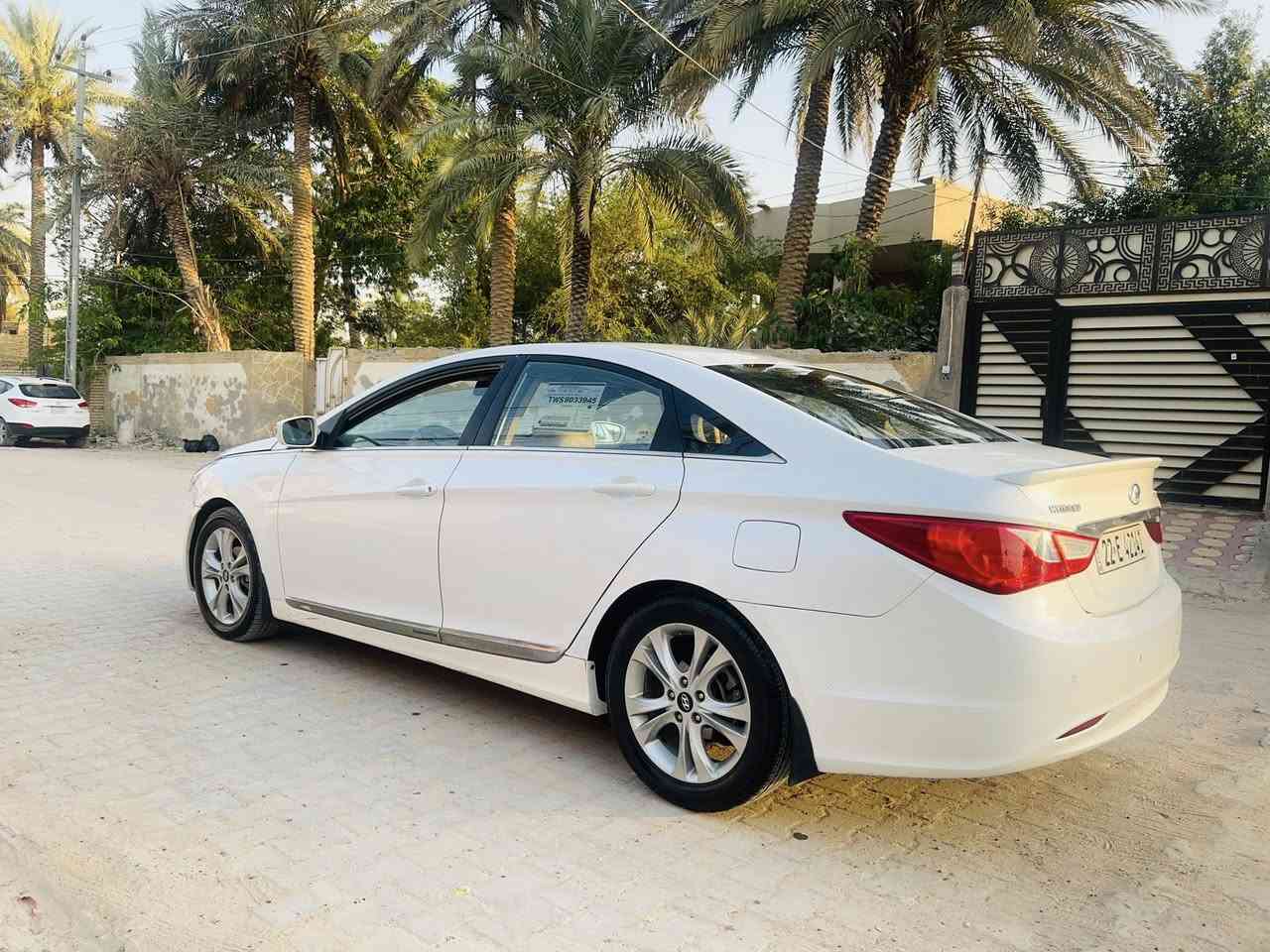 سلام عليكم سوناتا مديل 2012  خليجي مكفوله محرك 2400 دوش سياره جاهز موصفات مري شفط ويل كب اشاير بل مري تبريد قطعتين تحكمات حساسات وباقي موصفات سياره جاهز سنويه ارقام هز مجدد تبريد حداديه كله جاهز السعر 122 لاتصال ***********
