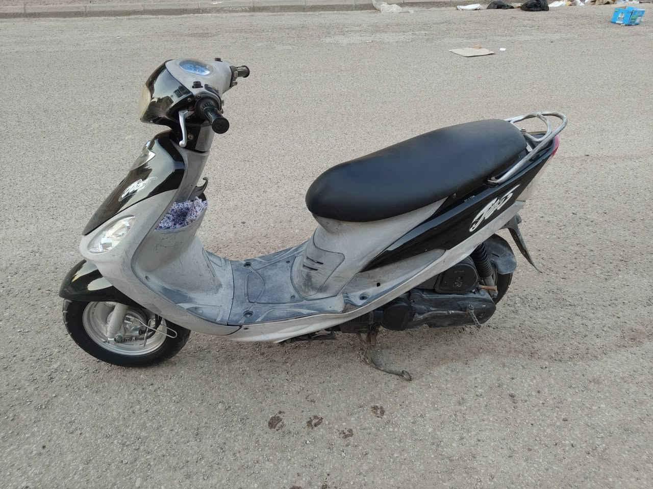 سلام عليكم دراجة ماكس منغولي مامفتوحه كفرات الأصليه موتجاري كهربائياته كله شغاله  وفحص وين ماتريد السعر 950وبيه مجال المكان سماوه ***********
