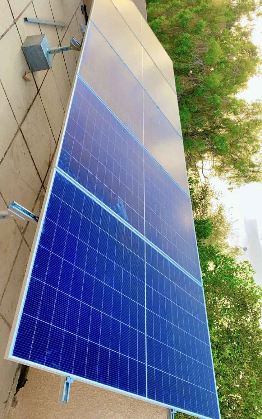 🔋☀️🔸 تم بعون الله تنفيذ منظومة طاقة شمسية وبقدرة تشغيلية ⚡
* 15 أمبير نهاري
* 10 أمبير ليلي

🔋☀️ وقد تم عمل حسابات للمنظومة على مدار السنه وبيان انتاجية الالواح خلال اشهر السنة من خلال برنامج المحاكاة OpenSolar

🔸 المكونات:
* 5 لوح شمسي نوع فلادفيا بقدرة 715 واط
* انفيرتر اوف گرد نوع Deye بقدرة 6 كيلوواط
* بطارية نوع Gotion، سعة 10 كيلوواط

🔸 الهيكل والتثبيت:
* استخدام هيكل حديد ميكانو مغلون مقاوم للصدأ
* تثبيت الألواح باستخدام صبات كونكريت

📍 موقع التنفيذ:
الحلة - مجمع دور المعهد التقني بابل 

للأستفسار أو طلب تنفيذ منظومات طاقة شمسية نقداً أو بالتقسيط على مدى 10 اشهر او 18 شهراً، يرجى مراسلة الصفحة،
او الاتصال على الارقام التالية :
***********
***********
***********
***********

بأدارة : مصطفى وعلي وياسر ومحمد حسن
