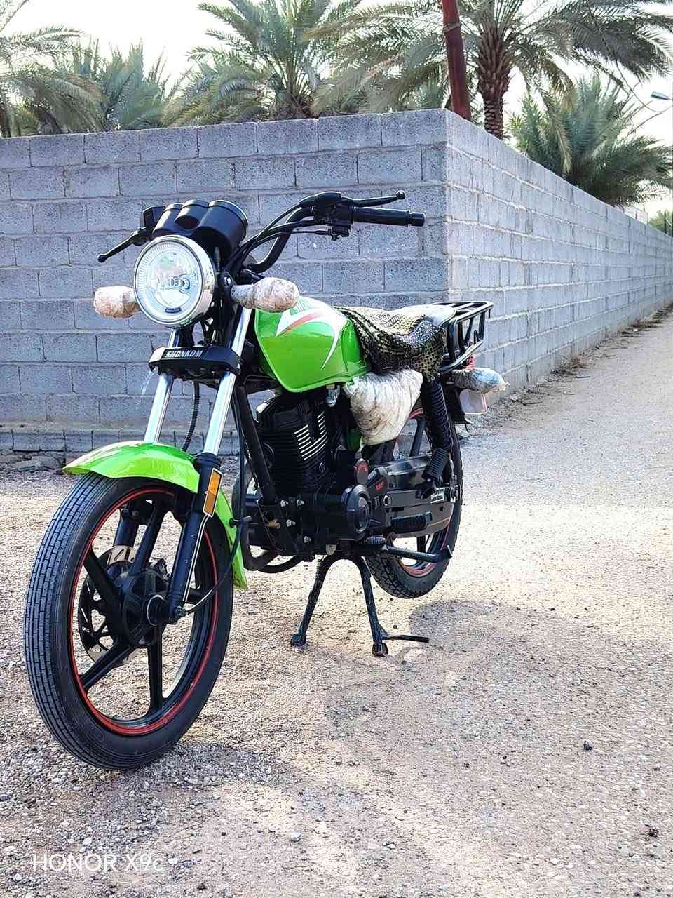 السلام عليكم دراجه شانك موديل 2025 طالع ب 2026 سويج سجينه دراجه جديده بعدهي برغي ماعايزلها نضافه فول احله من الصوره اوراق سكنر 7 ورقات وي الوصل مال المعرض السعر (800) وبيه مجال قليل 
الرقم للاستفسار *********** + *********** مكاني كربلاء سيطره البراهيميه
