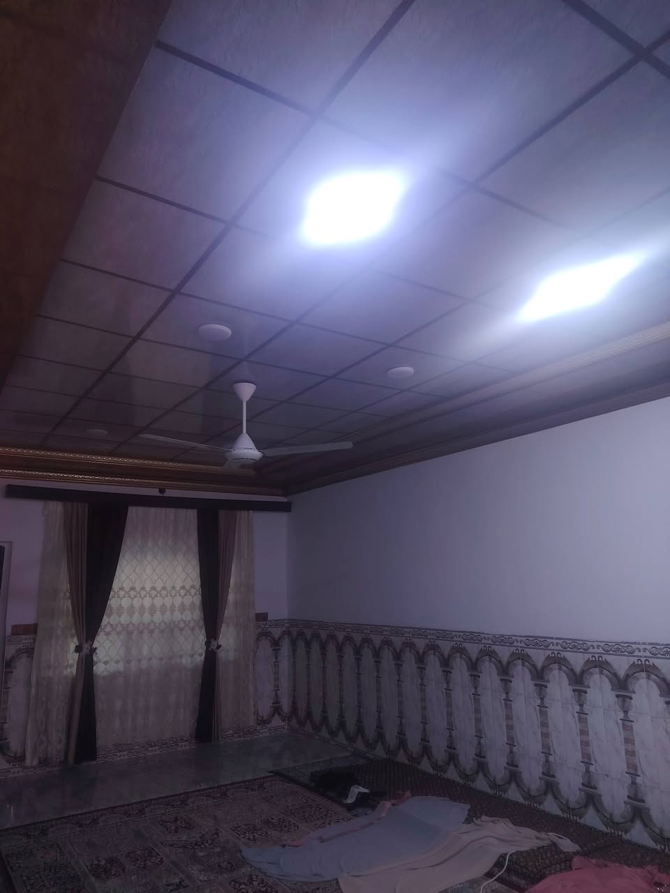 دار للبيع مساحته ٢٠٠ متر عنوان مميز 
دار كلش نظيف وبسعر جدا مناسب 
طابو ملك صرف 
عنوان واحد حزيران شارع اسواق انور 
مجاور مدرسة الشهباء 
 الاستفسار اكثر الاتصال بالرقم ***********
